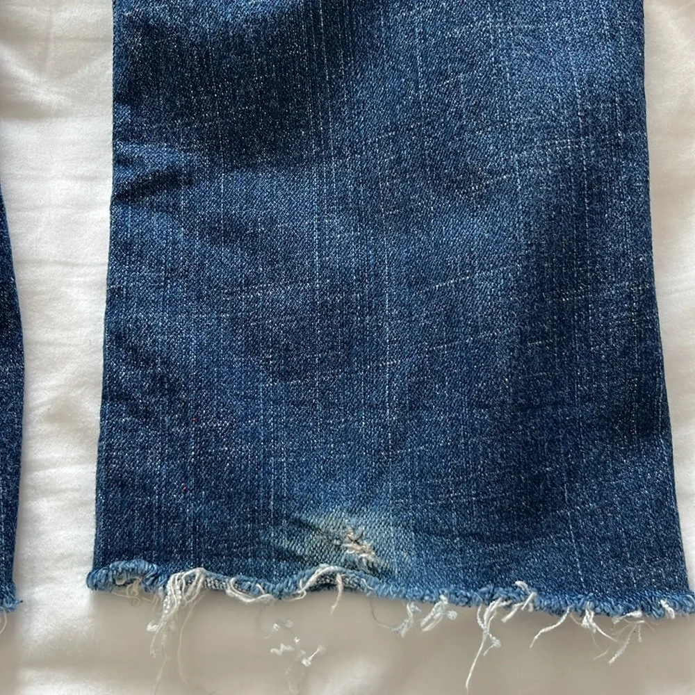 True Religion Jeans Becky Cut Off Hem Frayed/Small Hole Distressed Size 32 - Picture 9 of 16